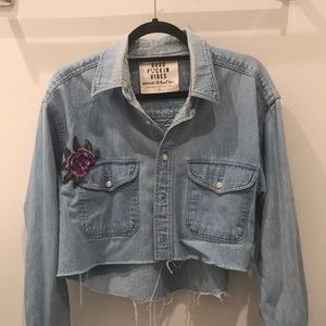 Embroidered flower cropped/distressed denim shirt